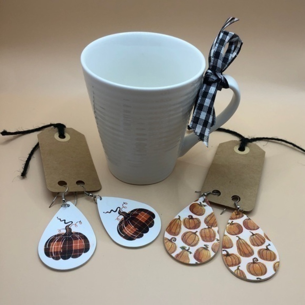 Fall 🍁 Pumpkin Set of Dangle Earrings &  Cozy Grooved Mug, Great Teacher Gift!